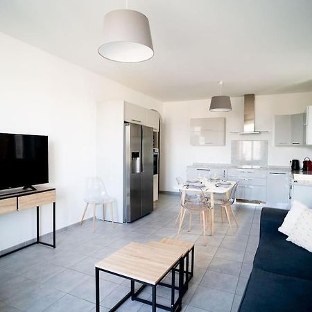 Appartement T4 Vue Mer Proche Gare Et Centre Ville Ajaccio  Ngoại thất bức ảnh